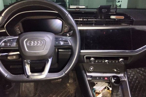 Audi Q3 2022, 88100 км, за 20331 USD - фото 10