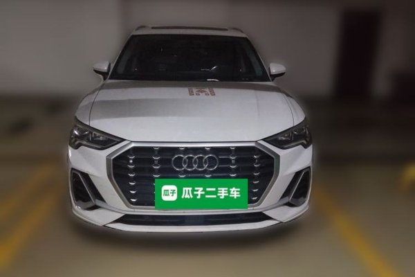 Audi Q3 2022, 88100 км, за 20331 USD