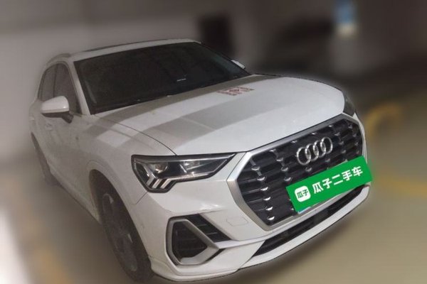 Audi Q3 2022, 88100 км, за 20331 USD