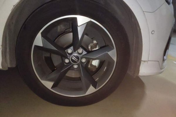 Audi Q3 2022, 88100 км, за 20331 USD - фото 8