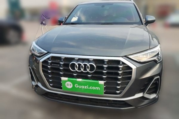 Audi Q3 2022, 55300 км, за 22603 USD