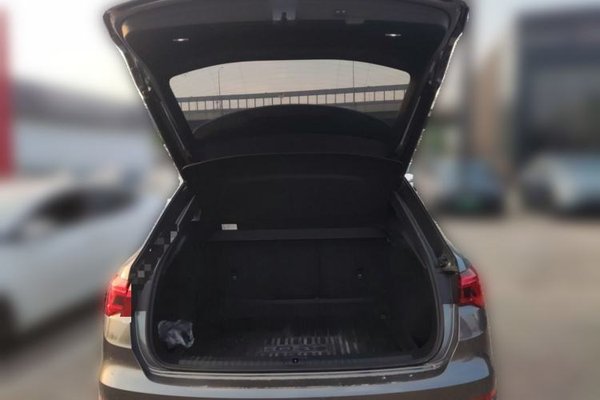 Audi Q3 2022, 55300 км, за 22603 USD - фото 20