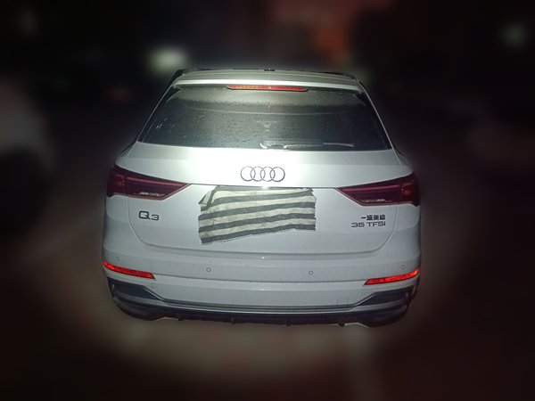 Audi Q3 2023, 22500 км, за 25388 USD - фото 27
