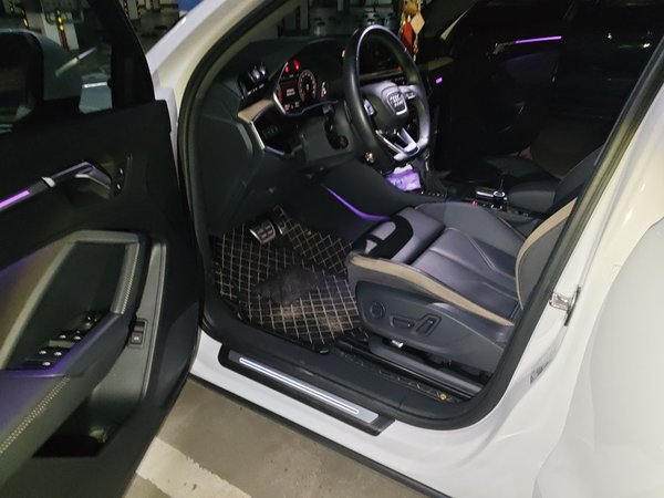 Audi Q3 2024, 16800 км, за 23233 USD - фото 17