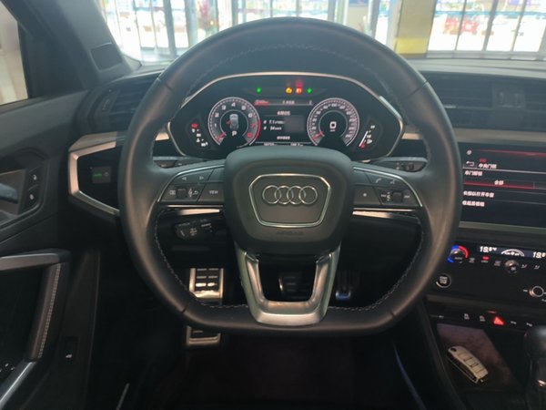 Audi Q3 2024, 19700 км, за 23895 USD - фото 14