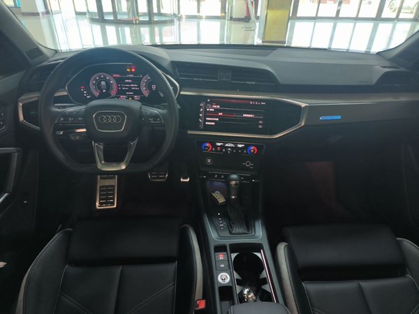 Audi Q3 2024, 19700 км, за 23895 USD - фото 13