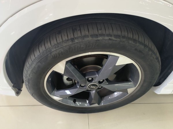 Audi Q3 2024, 19700 км, за 23895 USD - фото 8