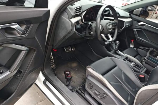 Audi Q3 2024, 27700 км, за 22703 USD - фото 19