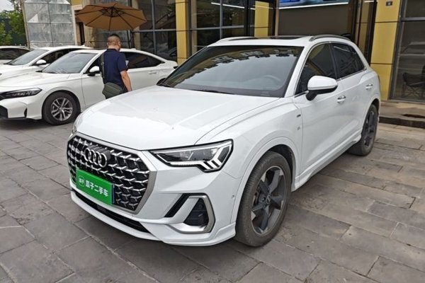 Audi Q3 · 2024 год