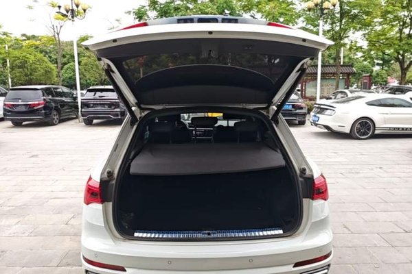 Audi Q3 2024, 27700 км, за 22703 USD - фото 22