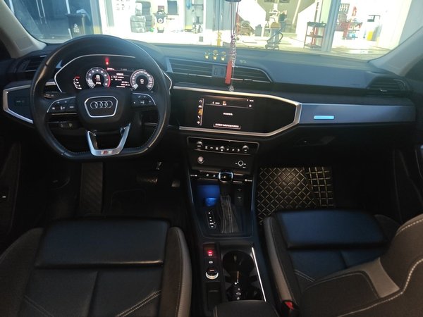 Audi Q3 Sportback 2020, 38600 км, за 15909 USD - фото 10
