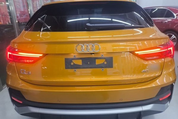 Audi Q3 Sportback 2020, 92300 км, за 18014 USD