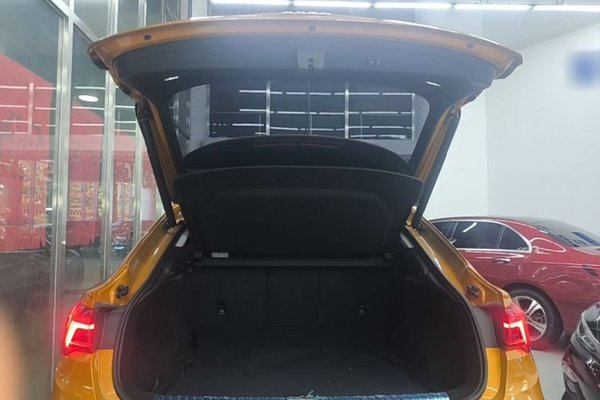 Audi Q3 Sportback 2020, 92300 км, за 18014 USD - фото 27