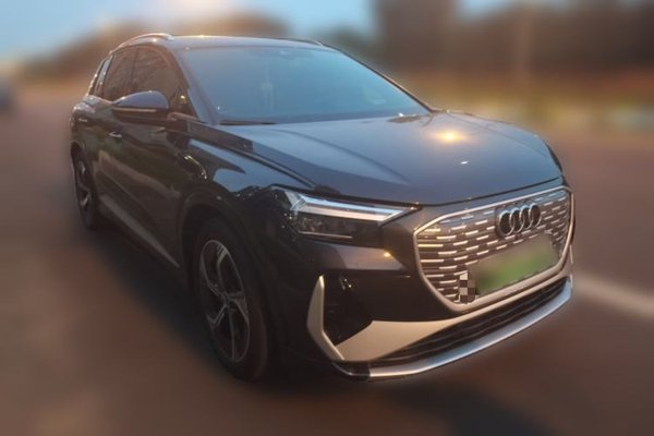 Audi Q4 e-tron 2023, 40500 км, за 17591 USD