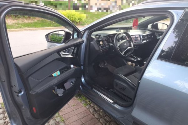 Audi Q4 e-tron 2023, 64400 км, за 17721 USD - фото 17