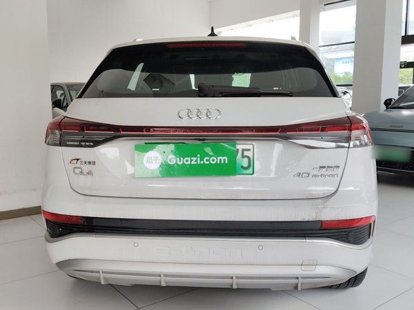 Audi Q4 e-tron 2024, 18900 км, за 9999999 USD