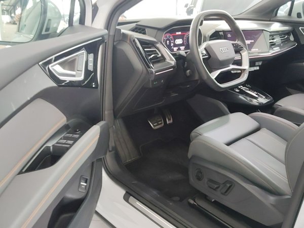 Audi Q4 e-tron 2024, 18900 км, за 9999999 USD - фото 19
