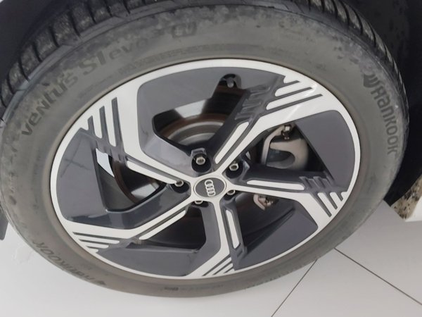 Audi Q4 e-tron 2024, 18900 км, за 9999999 USD - фото 8