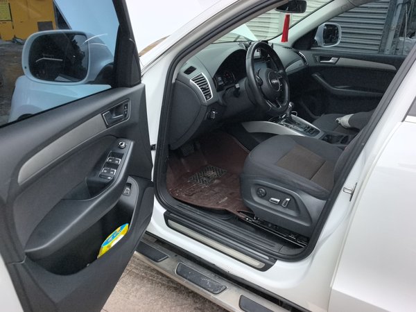 Audi Q5 2015, 105300 км, за 11416 USD - фото 19