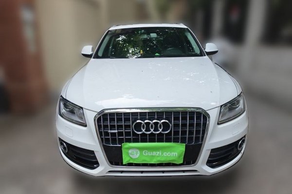 Audi Q5 2015, 131600 км, за 10903 USD