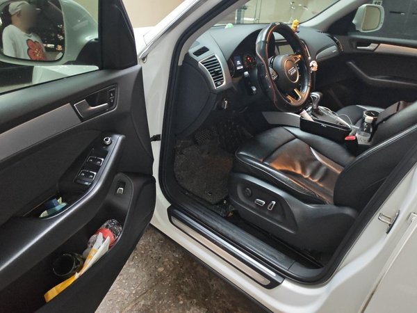 Audi Q5 2015, 131600 км, за 9229 USD - фото 17
