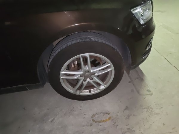 Audi Q5 2017, 86900 км, за 12250 USD