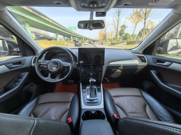 Audi Q5 2017 40 TFSI Ambition Edition, 2017 года