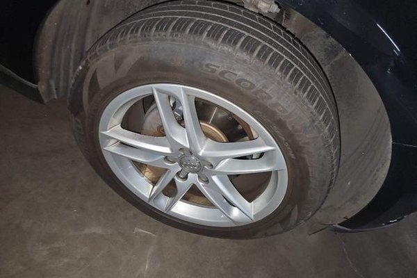 Audi Q5 2017, 98200 км, за 12644 USD
