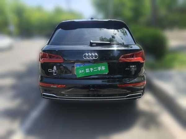 Audi Q5L 2018, 111800 км, за 20738 USD