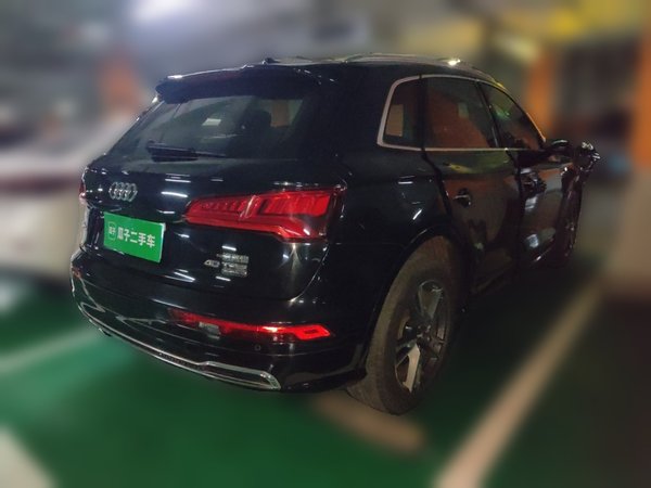 Audi Q5L 2018, 168600 км, за 19518 USD