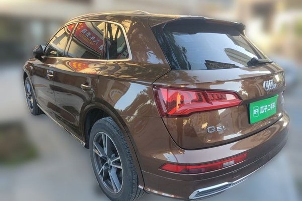 Audi Q5L 2018, 98400 км, за 17455 USD