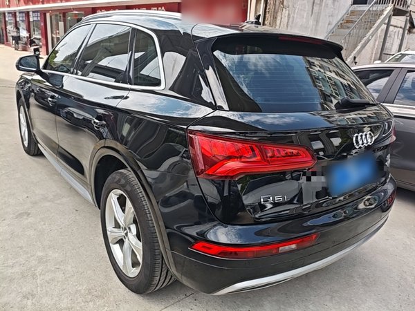 Audi Q5L 2020, 160100 км, за 19045 USD