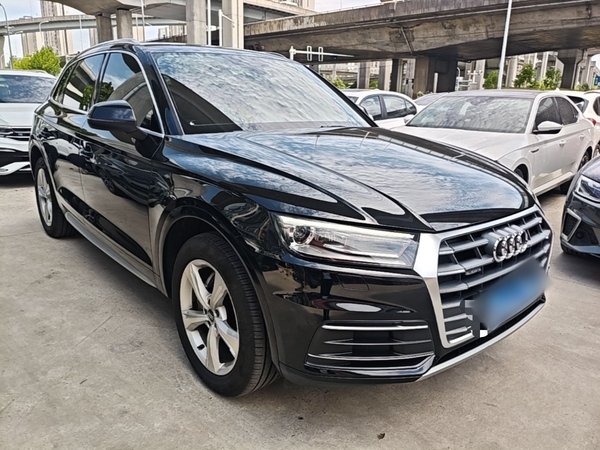 Audi Q5L 2020, 160100 км, за 19045 USD