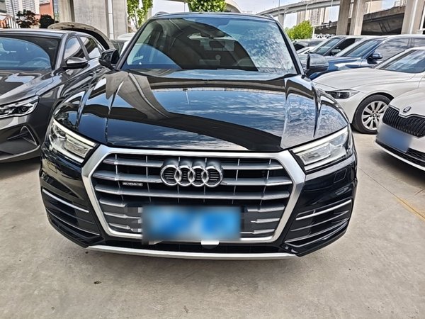 Audi Q5L 2020, 160100 км, за 19045 USD