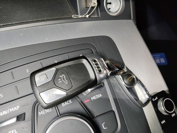 Audi Q5L 2020, 52699 км, за 24545 USD - фото 9