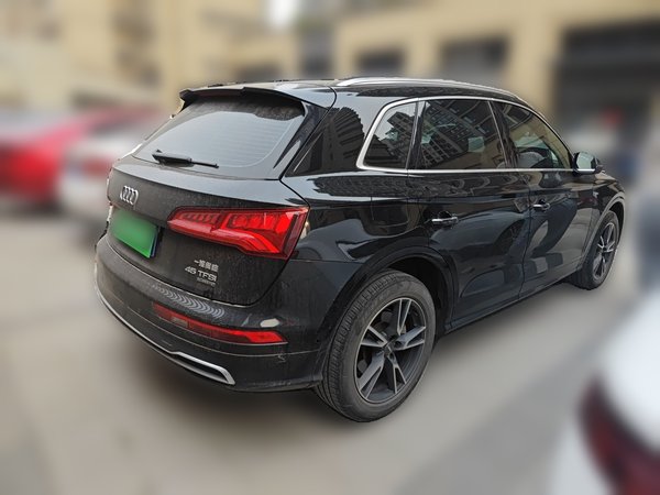 Audi Q5L 2020, 68500 км, за 28374 USD