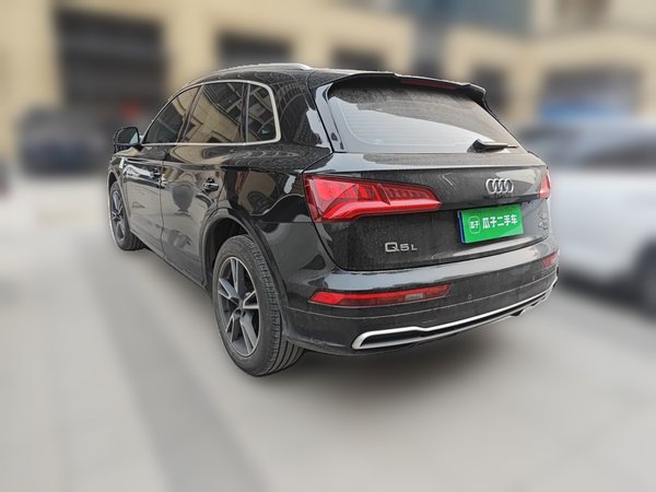 Audi Q5L 2020, 68500 км, за 28374 USD