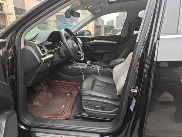 Audi Q5L 2020, 68500 км, за 28374 USD - фото 13
