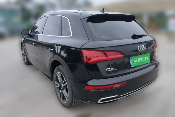 Audi Q5L 2020, 97300 км, за 21712 USD