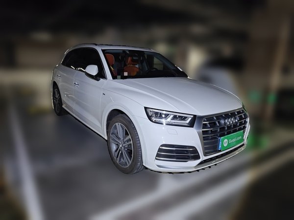 Audi Q5L 2020, 117600 км, за 21776 USD