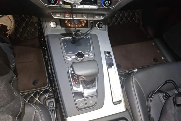 Audi Q5L 2020, 97900 км, за 21680 USD - фото 11