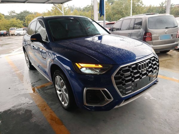 Audi Q5L 2021, 60599 км, за 27755 USD