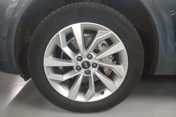 Audi Q5L 2021, 101400 км, за 24656 USD - фото 11