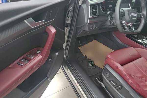 Audi Q5L 2021, 62500 км, за 26366 USD - фото 18