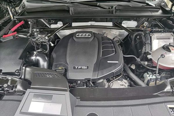 Audi Q5L 2021, 62500 км, за 26366 USD - фото 24