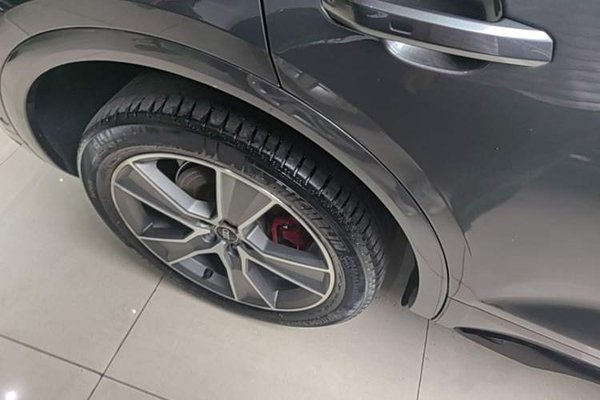 Audi Q5L 2021, 62500 км, за 26366 USD - фото 11
