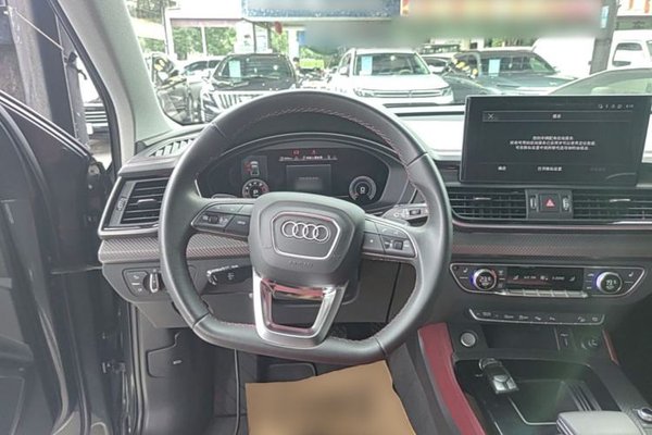 Audi Q5L 2021, 62500 км, за 26366 USD - фото 13