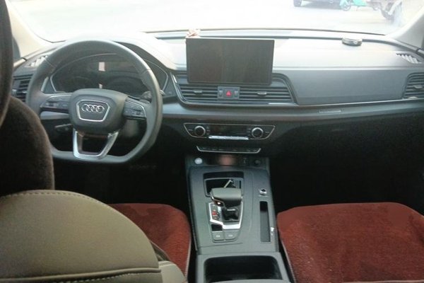 Audi Q5L 2022, 11000 км, за 33127 USD - фото 10