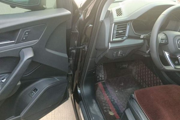 Audi Q5L 2022, 11000 км, за 33127 USD - фото 17