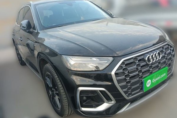 Audi Q5L 2022, 11000 км, за 33127 USD